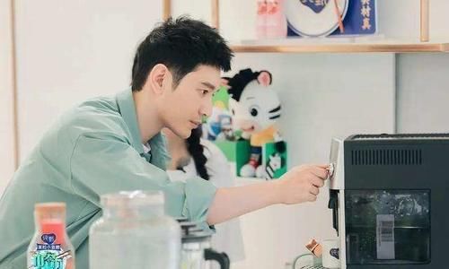  电视|热门电视综艺排行：《快本》第2，《中餐厅》第3，榜首能够登顶还多亏了他