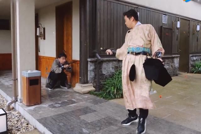  游戏|《极限挑战》上演幼稚游戏，嘉宾全员划水，节目环节设计太无趣