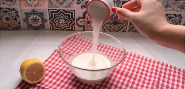  详细|奶牛色的毛巾卷你吃过吗？速来围观2人食网红烘焙详细教程