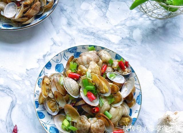 家里|中秋节家里来客人，买了2斤花蛤，做了个辣炒花蛤，口感香辣过瘾