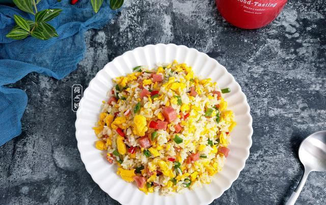 营养|蛋炒饭怎么做好吃?掌握好一点,米饭越吃越香,女儿能吃2碗