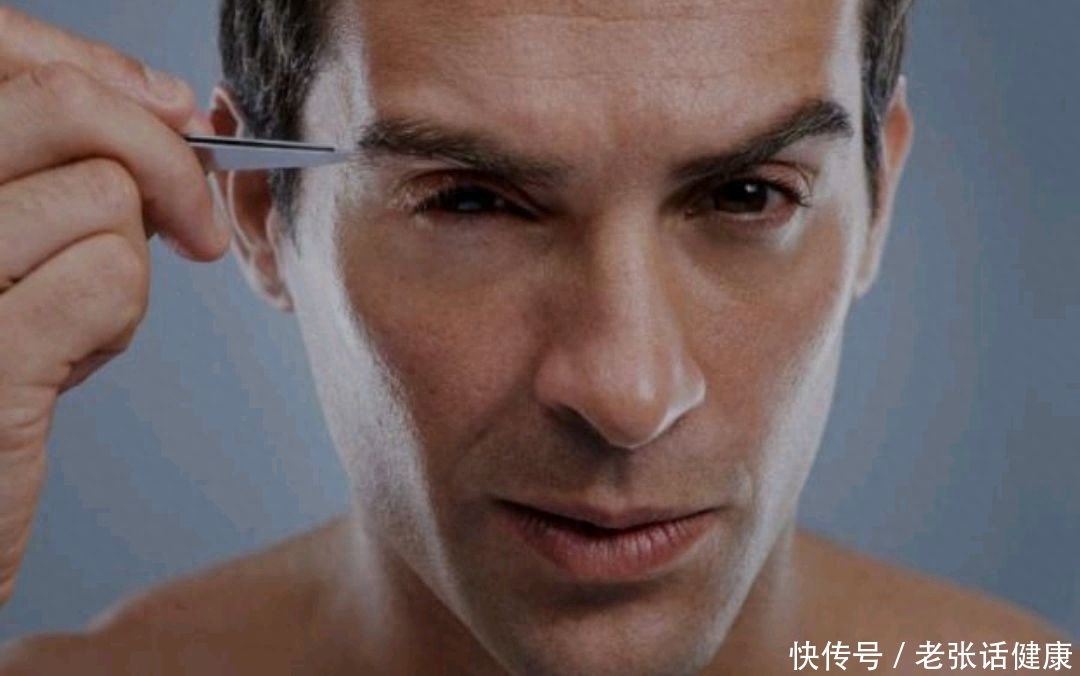 男人50岁以后眉毛变长说明什么(50岁后，男性眉毛突然变长了，有什么说法？可能有些人不知道答案)