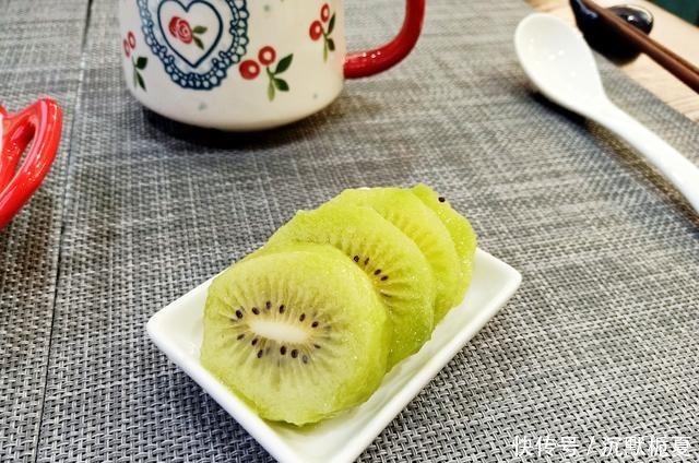 精致|40岁女人的极简晚餐,一人食也有滋有味,网友精致,日子过成诗