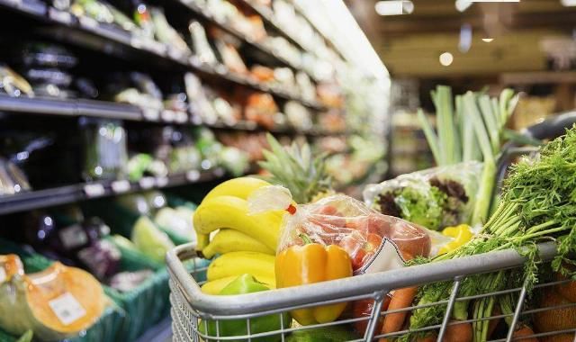 蔬菜价格|雨一直下,菜篮子能稳住吗?猪肉供得上吗?