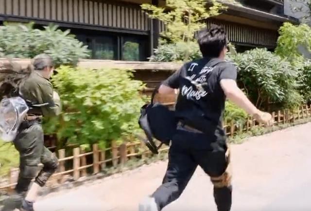  水枪|THE9综艺首秀预告，许佳琪赵小棠玩水枪，谢可寅搭档最帅男神