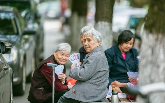 儿女|4种“新型养老”方式正在兴起，不去养老院，不会拖累儿女