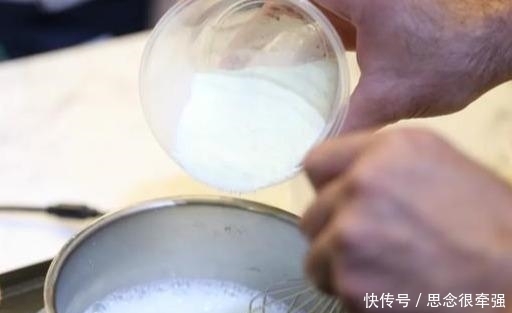 吉利丁块|甜品界的“新贵”!征服无数吃货的芒果香草蛋糕,一口甜到你心坎