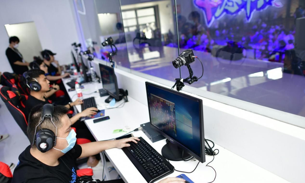 打响|CJ现场打响冠军争夺战，万人见证《神武4》手游CJ争霸赛新王诞生