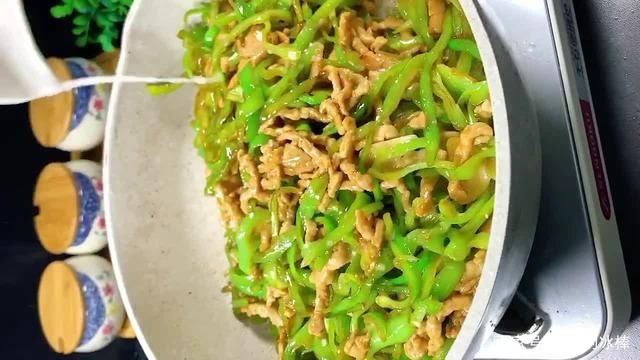  香辣|青椒肉丝，滑嫩入味香辣适中，百吃不厌，家的“味道”