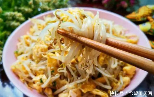 豆芽炒鸡蛋|藏在身边“刮油第一菜”就是它,每天炒一盘,刮油排毒,越吃越瘦