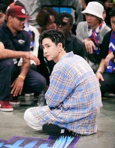  王一博|这就是街舞3：王一博叫停抄袭选手，因此大量圈粉，成夺冠热门