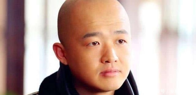  片酬|拿高片酬却演1部黄1部，四处“托关系”讨角色，吃相太难看！