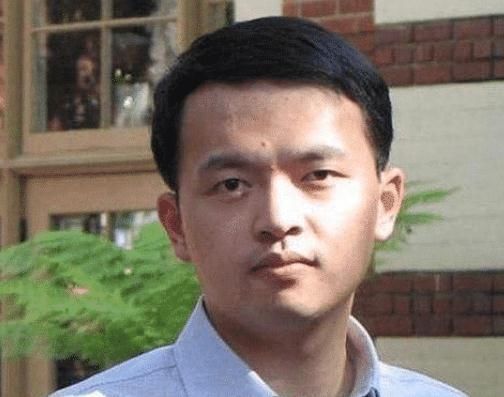 科技|华人科学家前往美国,刚下飞机就被逮捕,美媒窃取芯片技术