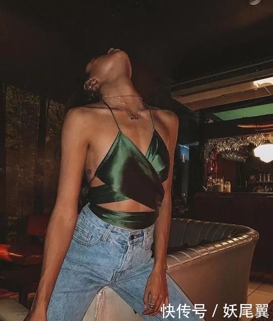 高腰|穿好一件Crop Top 其实可以很藏肉