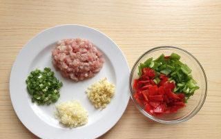  油腻|炒茄子总吸油？多加一步，不油腻、不发黑，很实用的技巧！