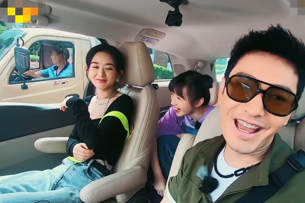  中餐厅|中餐厅播出近半，终于提到baby，黄晓明表情很微妙，想看同框