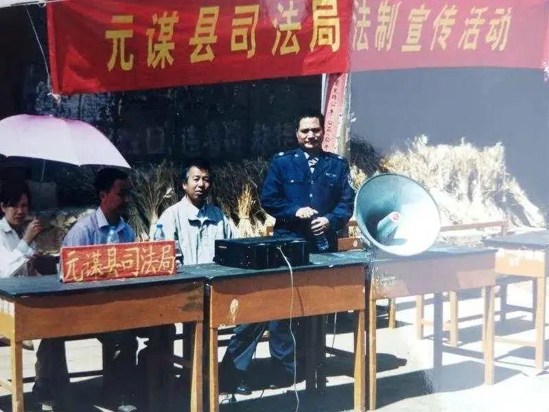 汉子|普法35年，这位彝家汉子让法治意识遍及彝州！