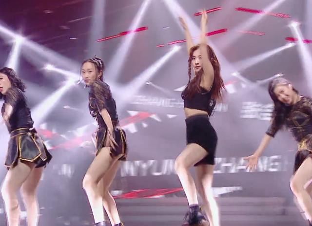  姐姐们|《浪姐》张含韵“非洲舞”夺第一，看完表演后，杜华又语出惊人