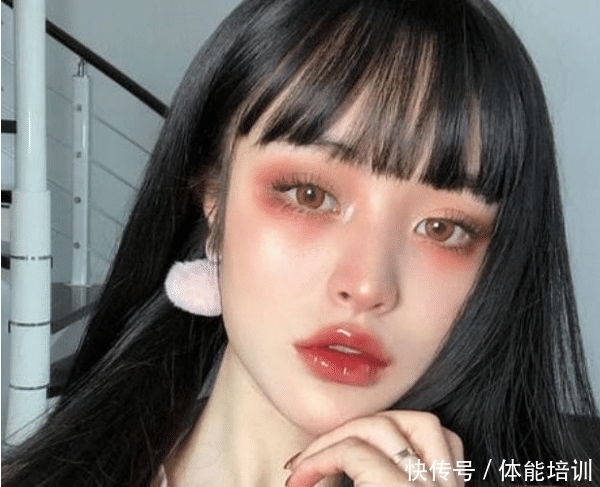 地方|脸上这“3地方”凸起的女生,是标准“樱花脸”,全中异性缘爆棚!