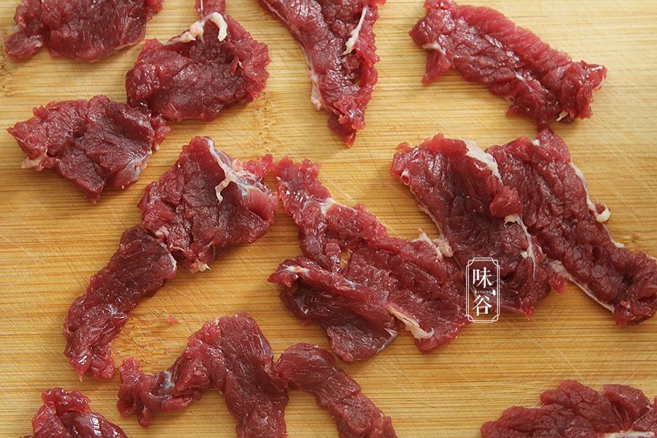  大厨|《中餐厅》赵丽颖亲自做小炒黄牛肉，获林大厨点赞，你学会了吗？