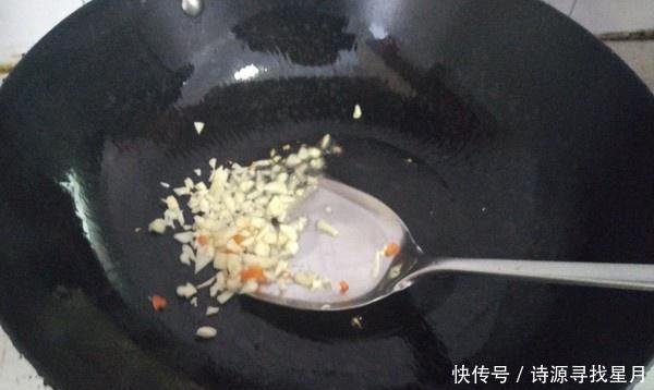  鸡肉|这道菜一年到头好吃，钙含量比鸡肉高，蛋白质也比鸡肉好