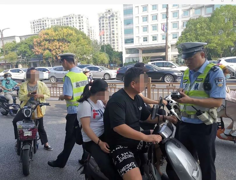 刚刚|刚刚，扬州开出首批“不戴头盔”罚单