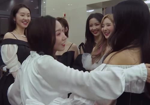 成员|孟美岐嘱咐硬糖少女303成员,谁留意陈卓璇的位置熟不熟很明显