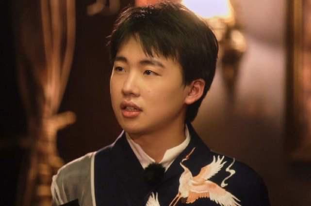  挂件|《密室大逃脱2》：邓伦杨幂成“人形挂件”，郭麒麟吓到背完所学全部贯口