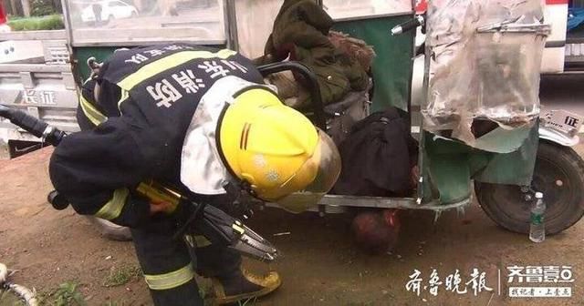  翻身|酒后爬上三楼空调平台上打呼噜，这男子一翻身可真“醒”不过来了