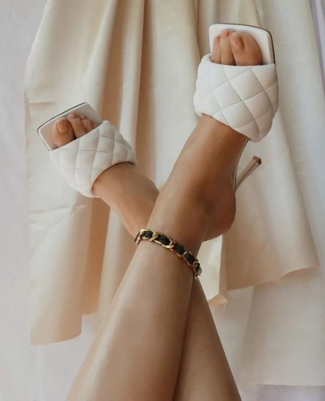  夏季|这条夏季限定的脚链，再不戴就晚了！