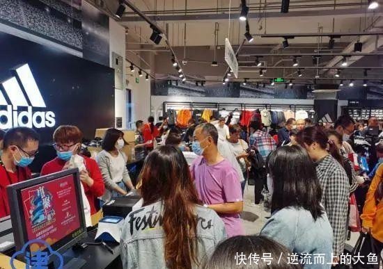 爆表|国庆逛吃玩一体!津城商场餐厅处处人气爆表!