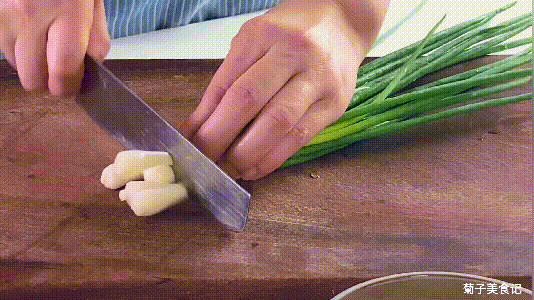 啤酒|秋天，是吃鸭子的好时节，教你做魔芋啤酒鸭，香味扑鼻，全家点赞