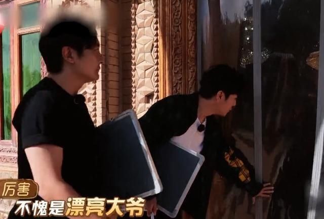  玩游戏|同样玩游戏，《极挑》导演组比《跑男》就是会玩！这个后路太机智