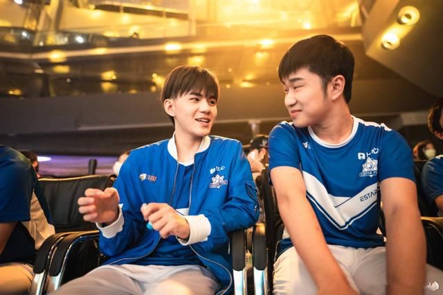  战边|王者荣耀：当前版本，战边太难！QG飞牛评论席一席话，让人泪目