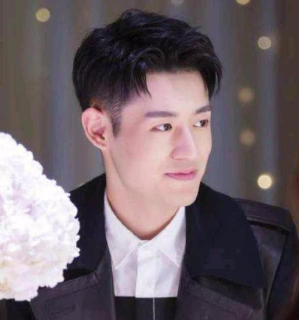  唯独|身边的兄弟都红了唯独他选秀落选，哪里要捐款哪里就有他