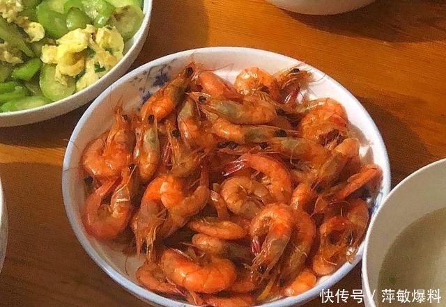 朋友圈|在婆家做的晚餐,虽然很简单,晒到朋友圈火了,网友:孝顺儿媳妇