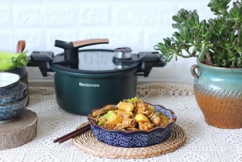 土豆|炖鸡块你做对了吗?焯水再炖?加水直接炖?教你正确的步骤