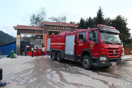 消防|万能的消防员，花垣消防为石栏镇饮水困难群众送水到村