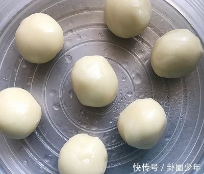 爆浆|#网红美食我来做#Q弹麻薯巧克力爆浆小蛋糕