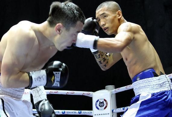 中国|中国拳击上演无间道对决!拳坛刘德华客场挑战拳坛梁朝伟