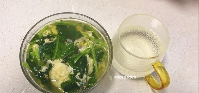 自制|菠菜鸡蛋汤，搭配自制减肥水，越吃越瘦，你要错过吗