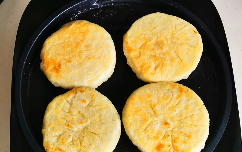 孩子|茄子的新吃法,在外面吃不到,做成馅料比肉香,出锅全家人抢着吃