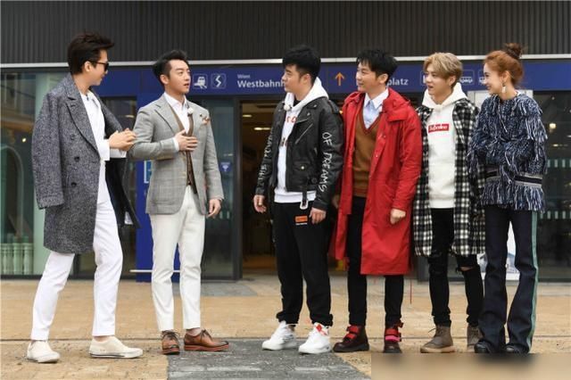  节目中|综艺的工作人员为啥不敢入境？《跑男》编导一句话瞬间让网友心疼