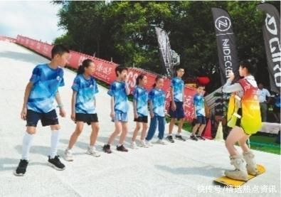 辽宁省第一支小学滑雪队在沈阳成立