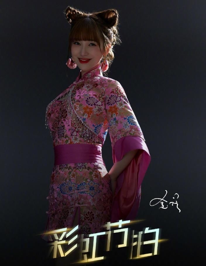 下台|《乘风破浪》金莎舞台掉2次扇子,下台后大哭,张雨绮表现成亮点