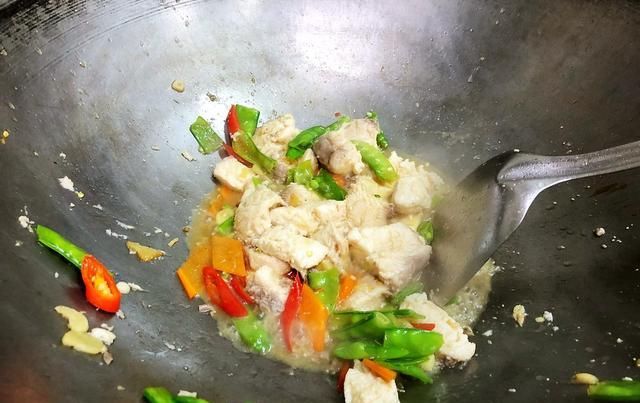  红萝卜|立秋后, 猪牛鸡肉都不如它, 我家几天就吃一回, 省钱下饭还营养