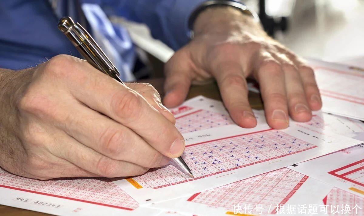 领到|失信被执行人如果买彩票中了500万，可以领到奖金吗？