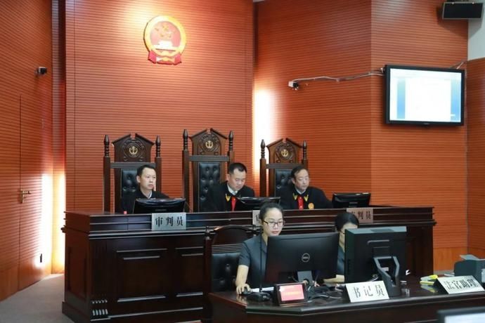 法院|北海海事法院综合审判合议庭和2名法官获自治区高院表彰