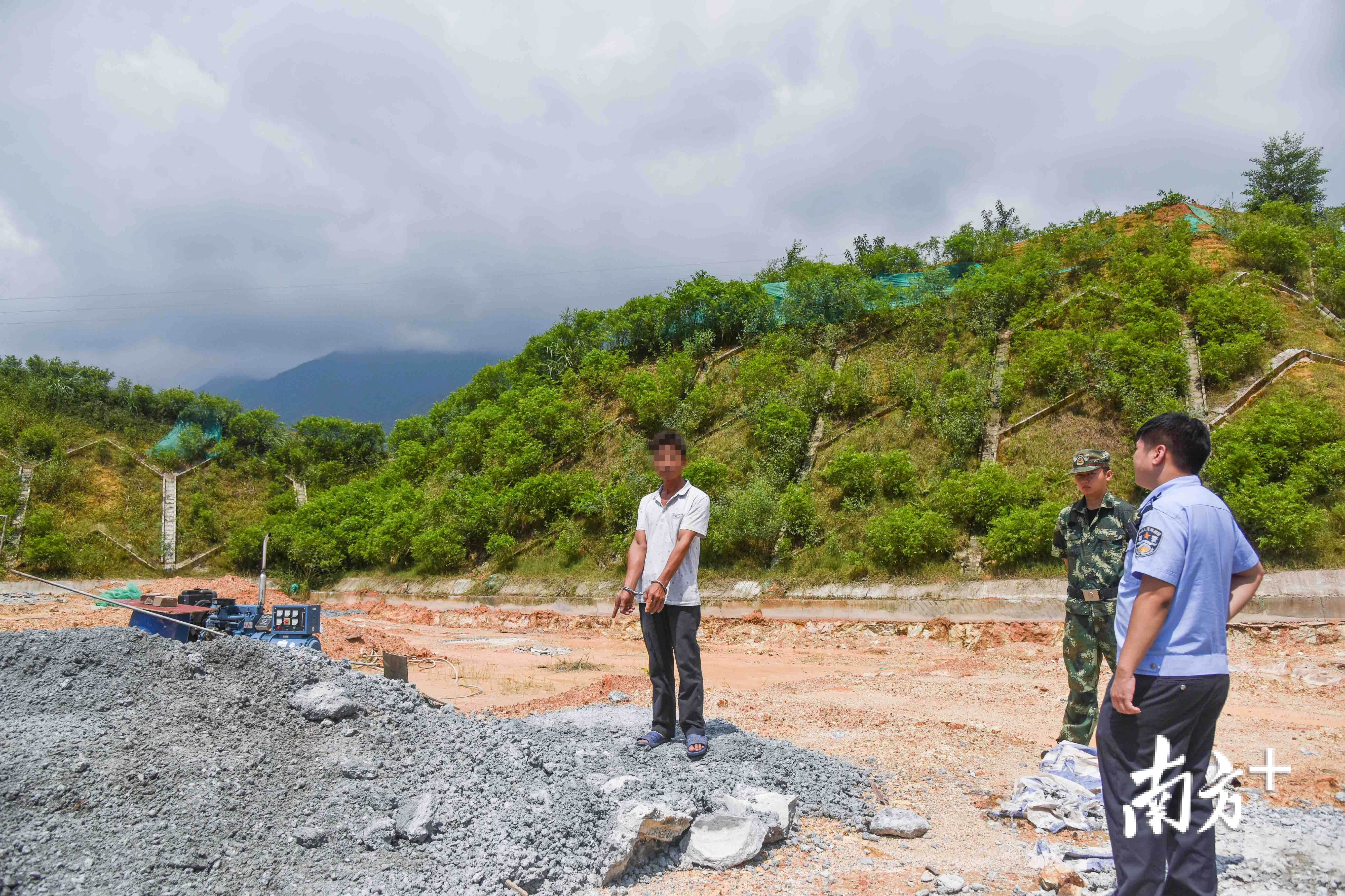 建材|见“材”起意！四人合伙盗卖工地建材21.5吨落入法网
