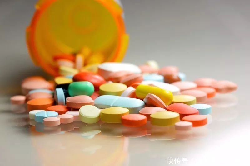 一洗澡就浑身痒痒的人是怎么回事(为什么有的人一洗澡，就容易全身痒痒？很可能与这2种因素相关)